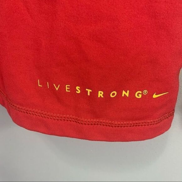 Nike livestrong red asymmetric half zip XS B1 - Picture 2 of 9